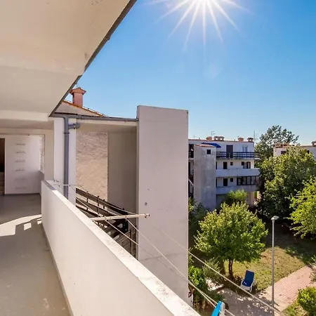 Rona Ivana Apartman *