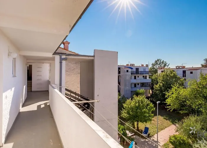 Rona Ivana Διαμέρισμα *