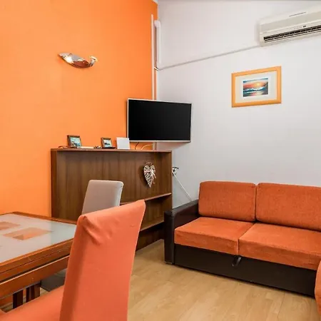 Apartamento Rona Ivana *